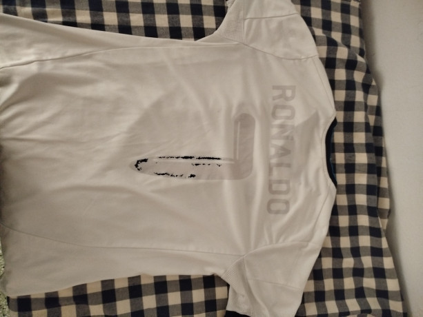 t-shirt-real-madrid-big-1