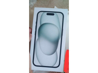 Iphone 15 cachté neuf lilbi3