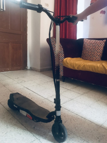 trottinette-enfant-a-partir-de-10-ans-vers-13-ans-big-0