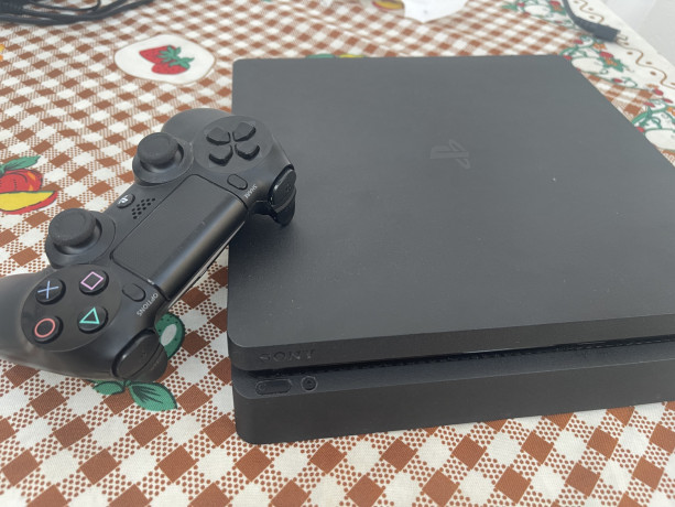 playstation-4-slim-big-1